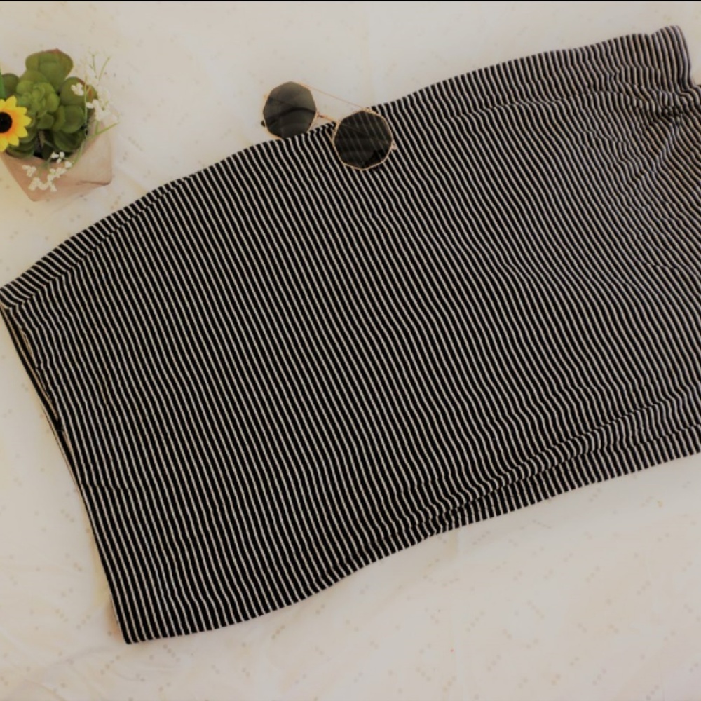 stripped pencil skirt forever 21 size medium
